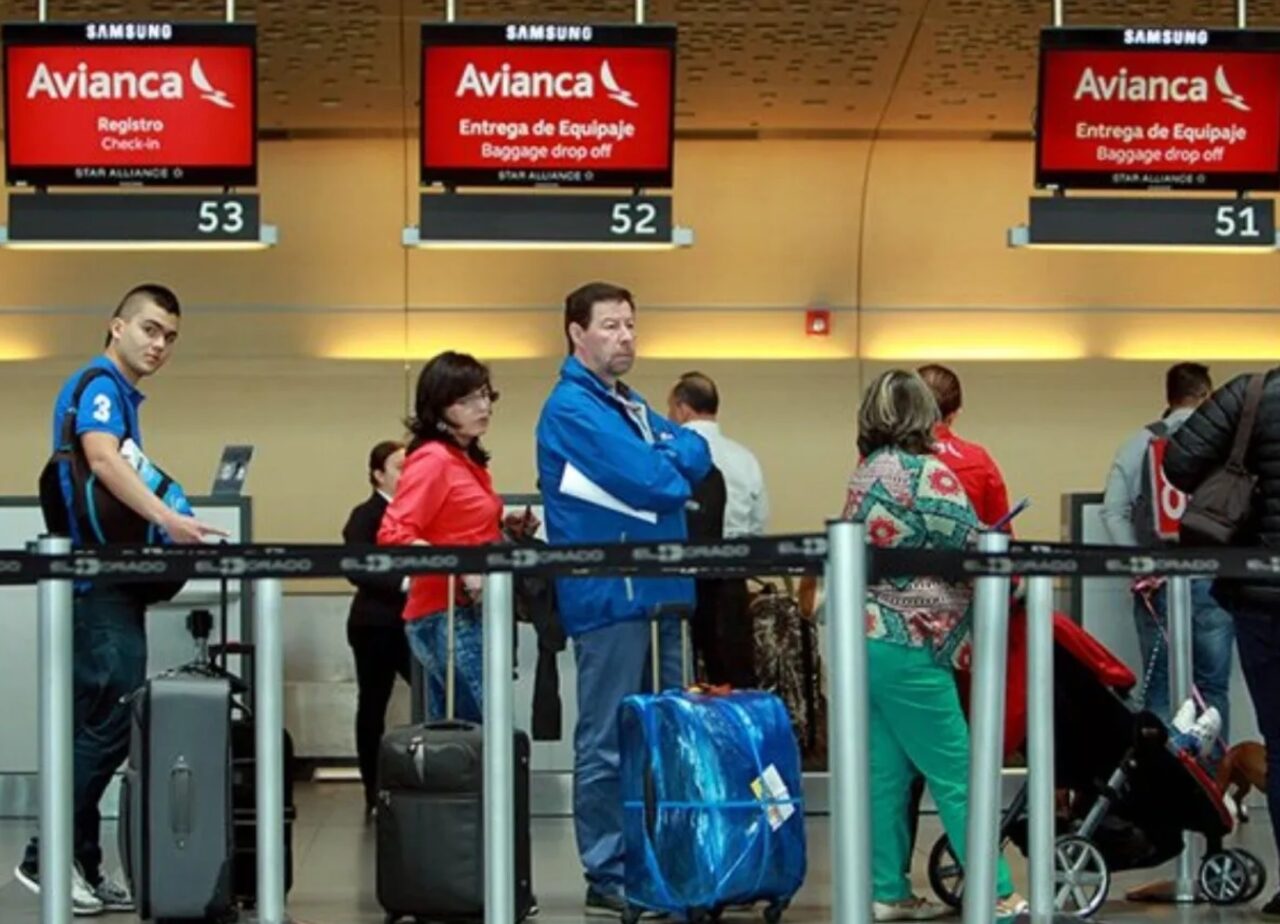 Avianca elimina tarifa que incluye viajar solo con equipaje de mano