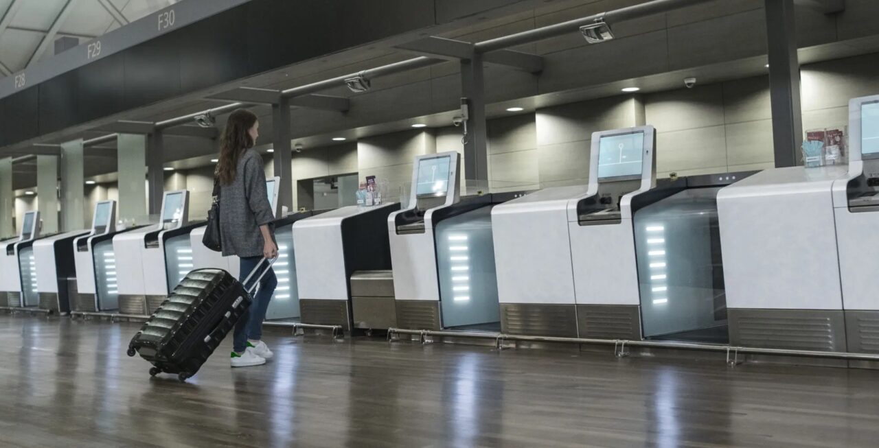 Aeropuerto Juan Santamaría estrenará puestos de auto entrega de maletas exclusivos para Avianca